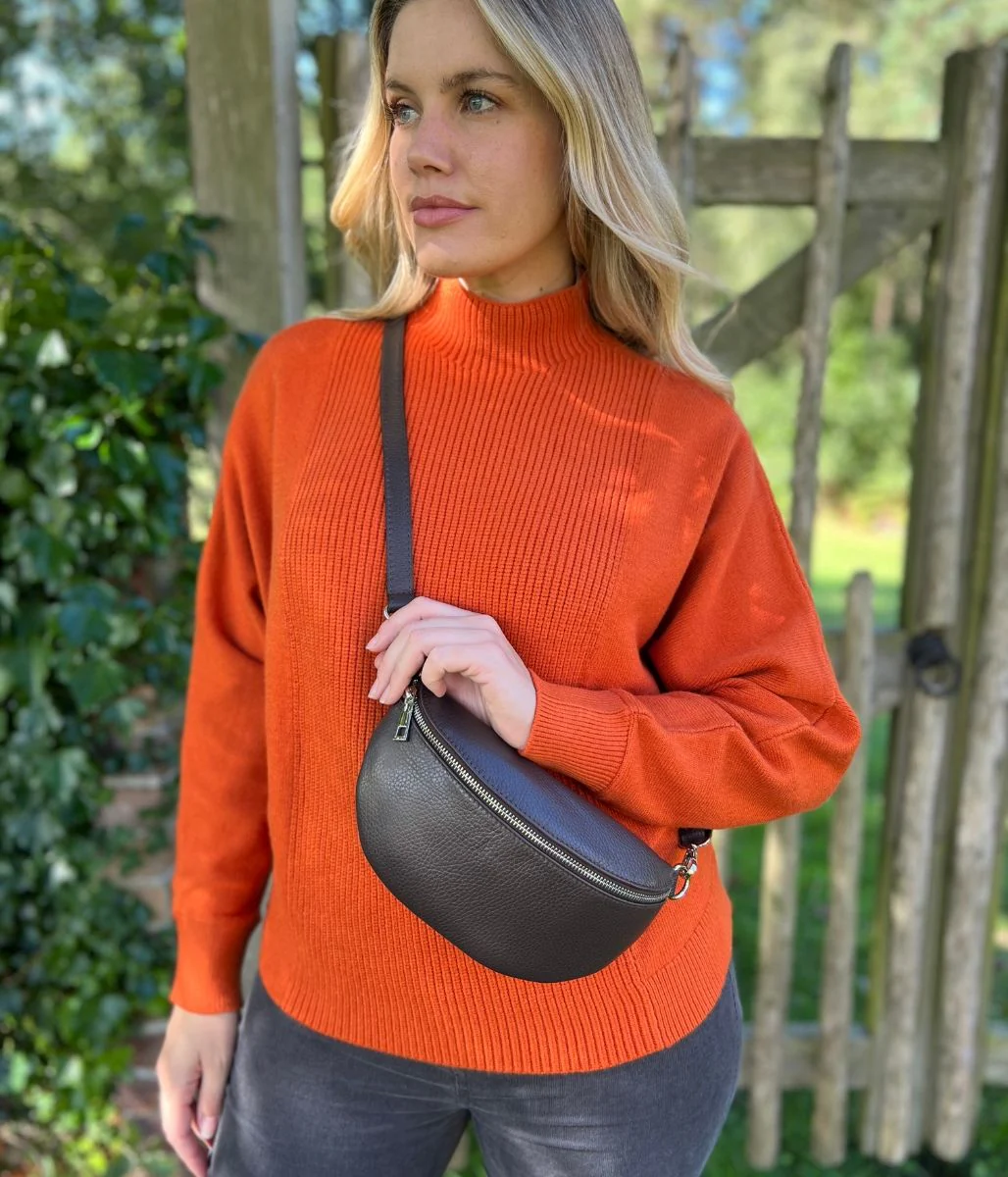 Black Leather Sling Crossbody Bag - Image 3