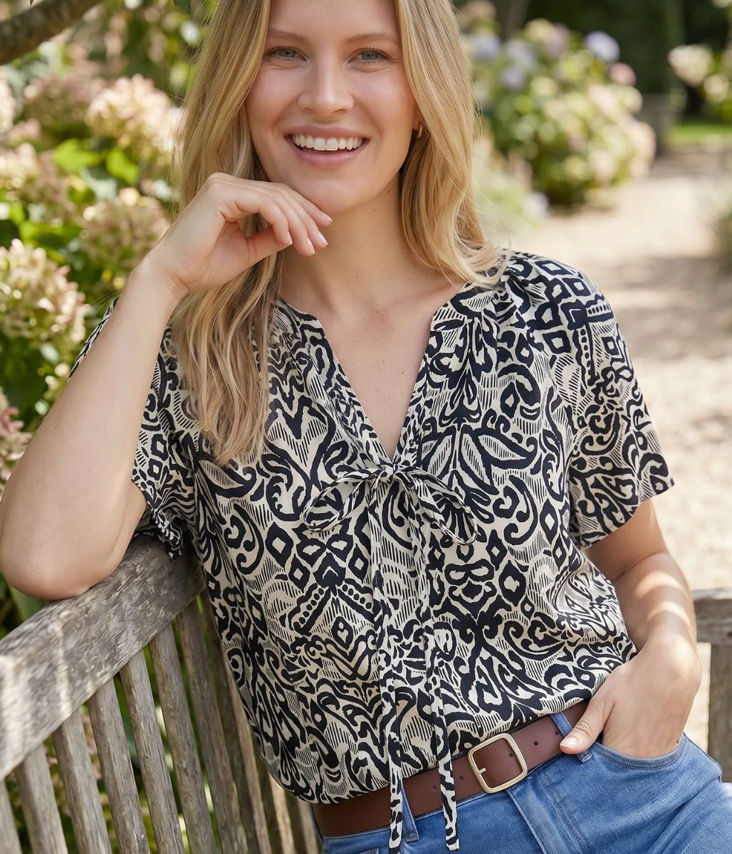 Black Tie Neck Printed Short Sleeve Top