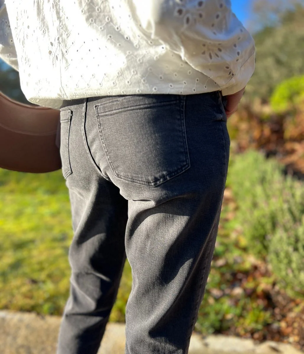 Black Faded Wash Ankle Grazer Mom Jeans - Image 8