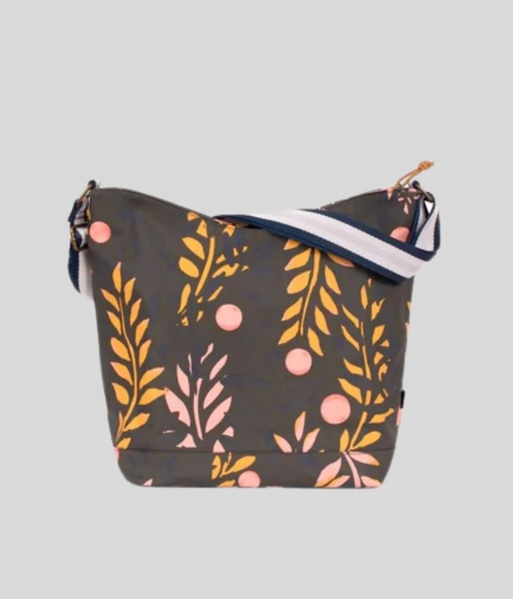 Brakeburn Winter Trailing Hobo Bag - Image 3