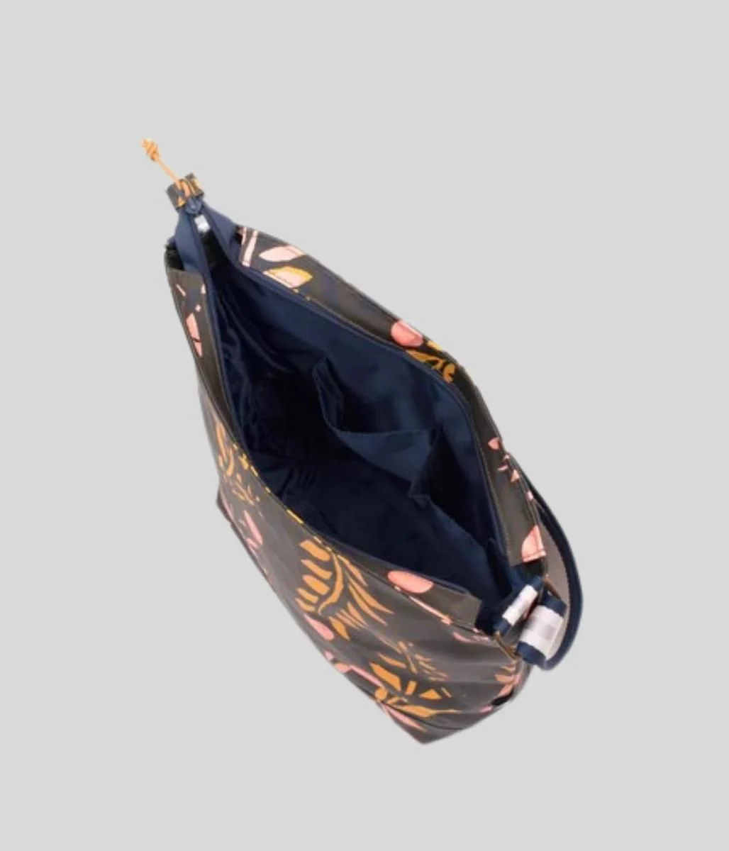 Brakeburn Winter Trailing Hobo Bag - Image 4