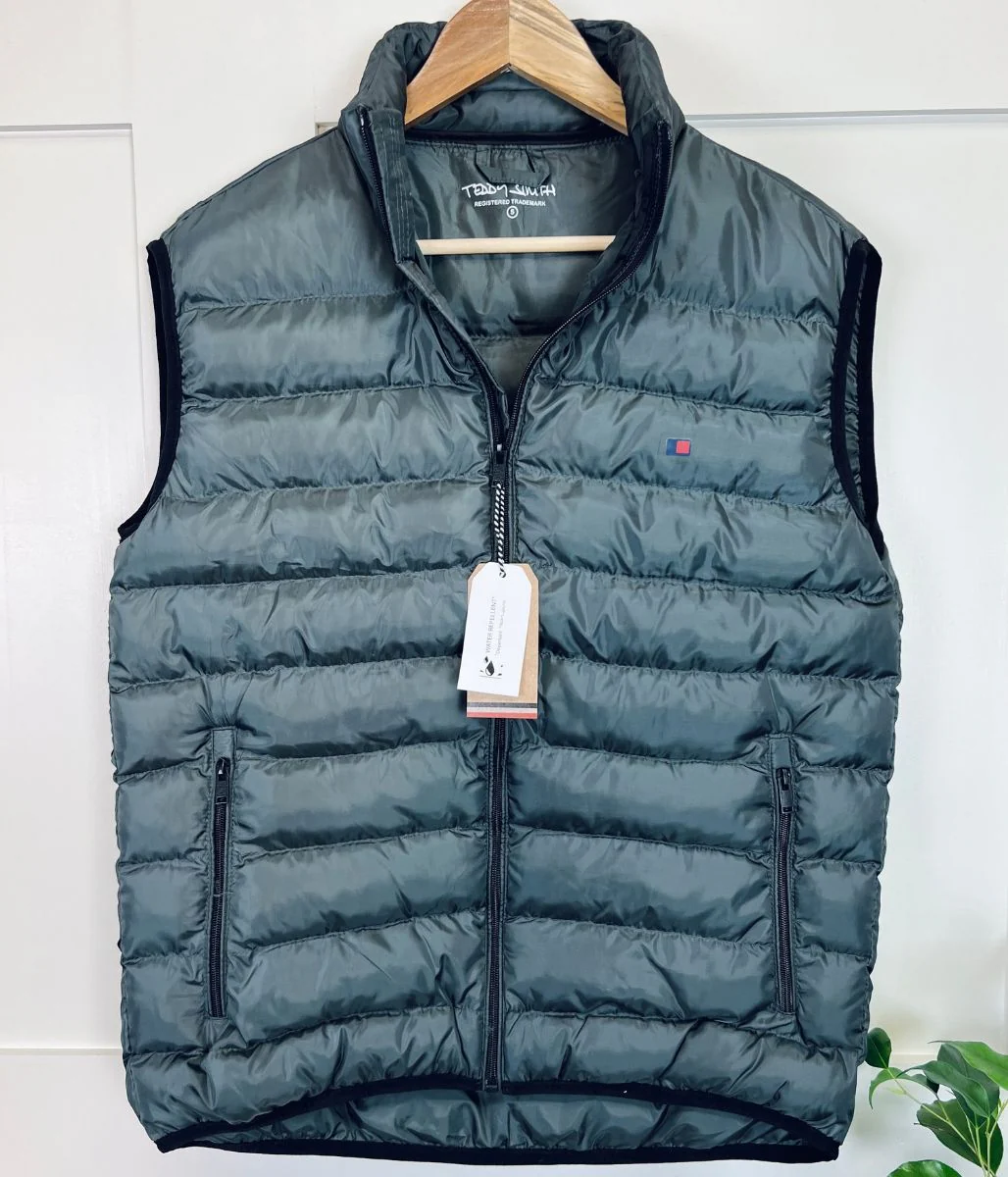 Charcoal Men's Water Repellent Gilet - Image 3