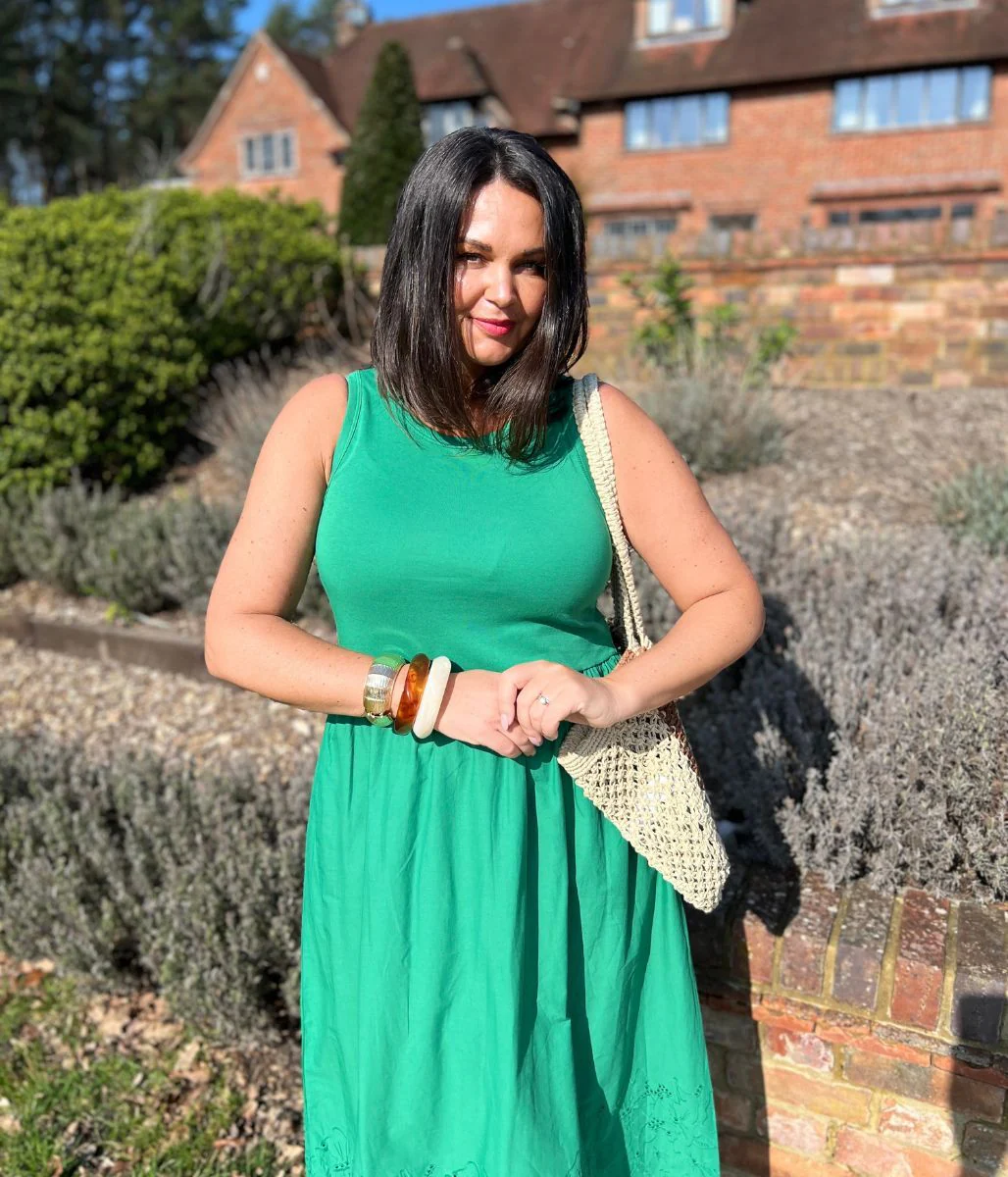 Green Embroidered Contrast Dress - Image 3