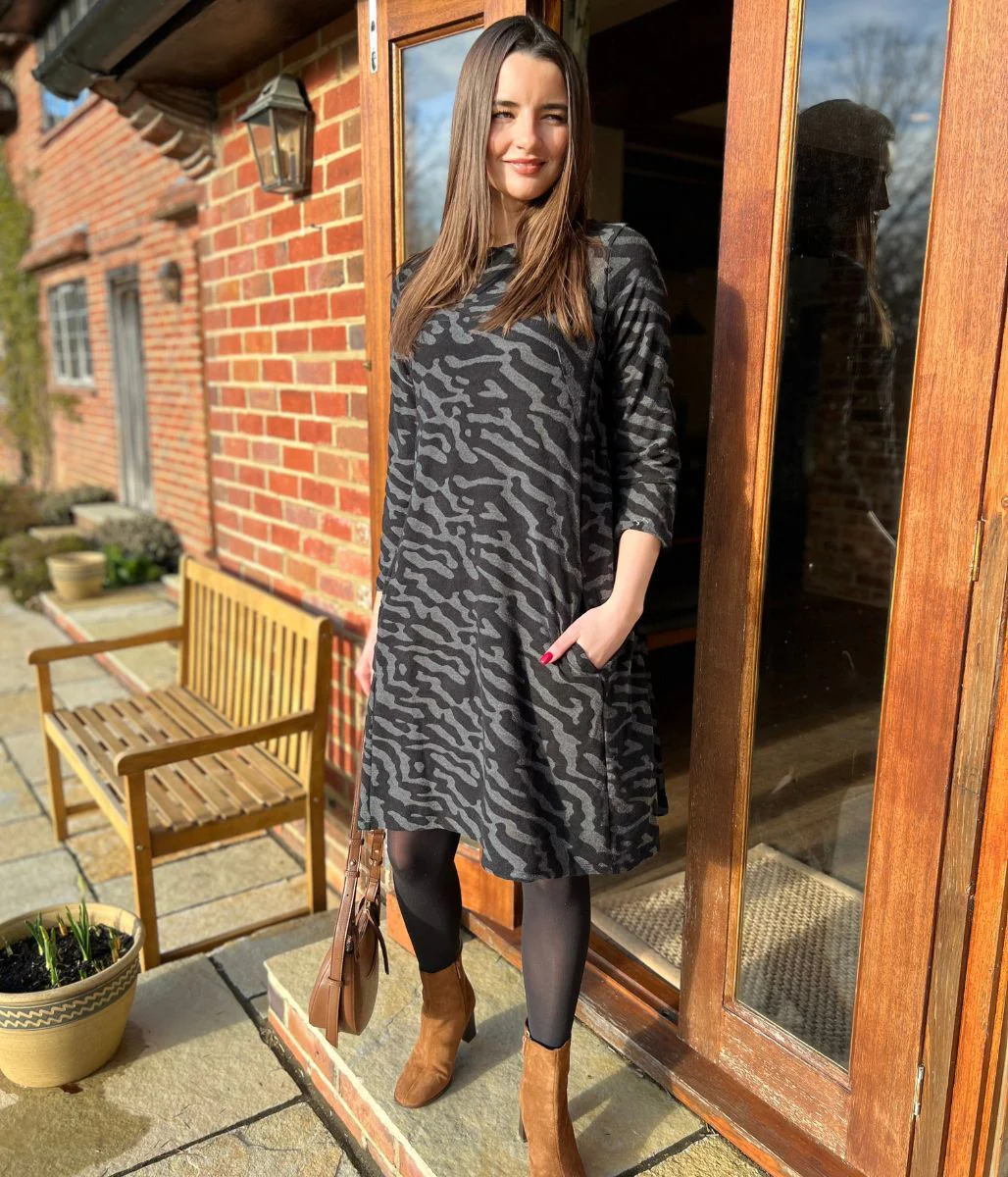 Black & Grey Animal Print Stretch Dress - Image 8