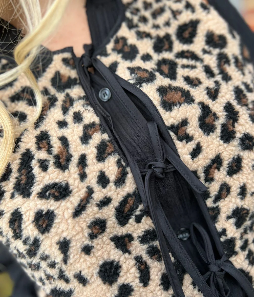 Leopard Print Tie Front Borg Gilet - Image 7