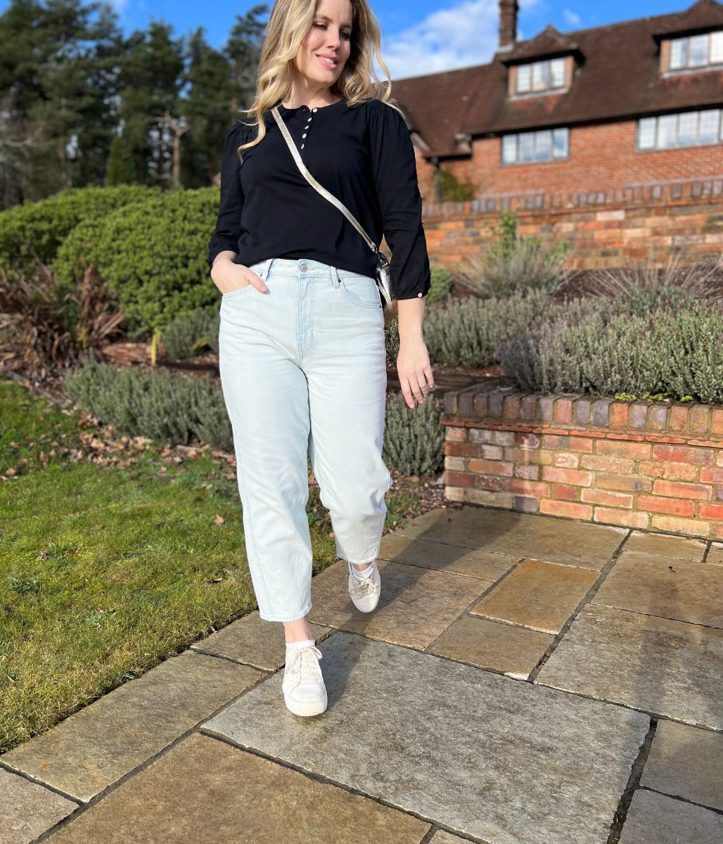 Light Blue Mid Rise Barrel Leg Jeans - Image 4