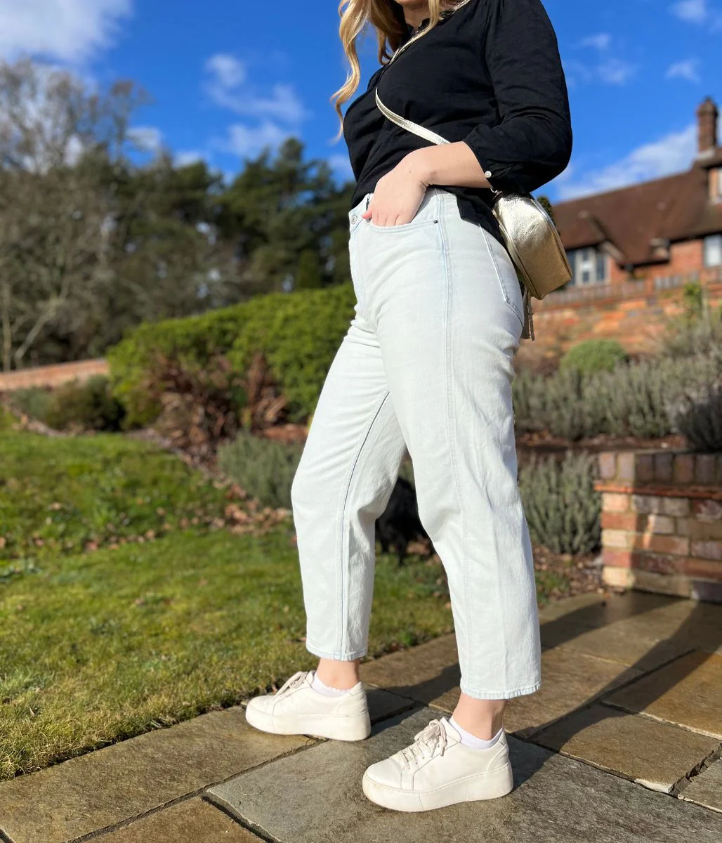 Light Blue Mid Rise Barrel Leg Jeans - Image 5
