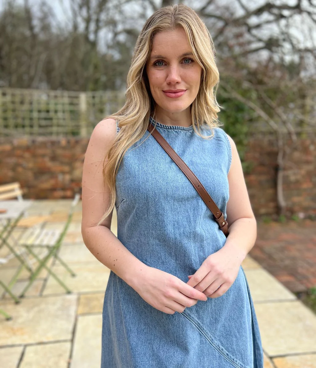 Light Blue Sleeveless Raw Hem Denim Dress - Image 3