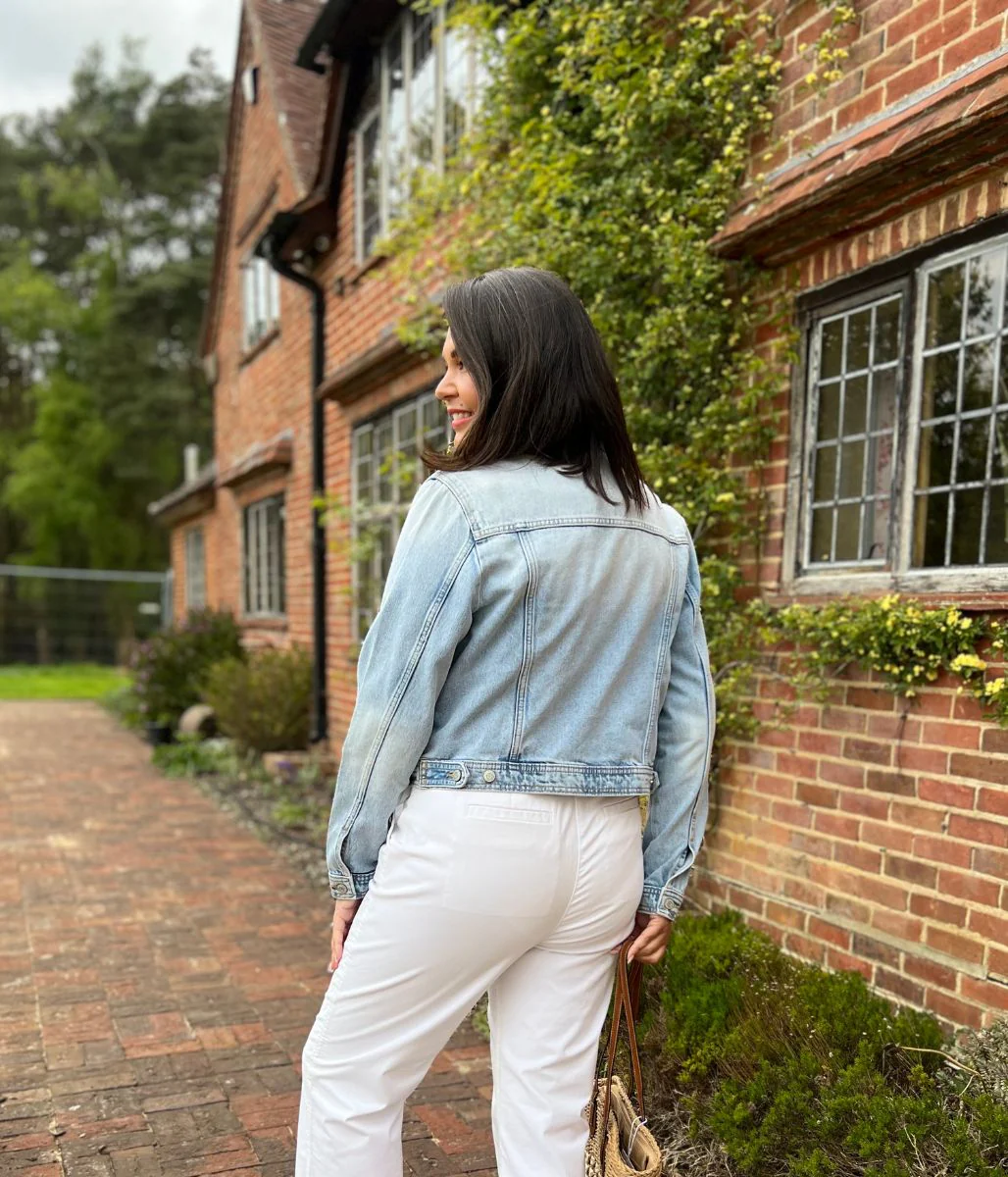 Light Denim Fitted Trucker Jacket - Image 3
