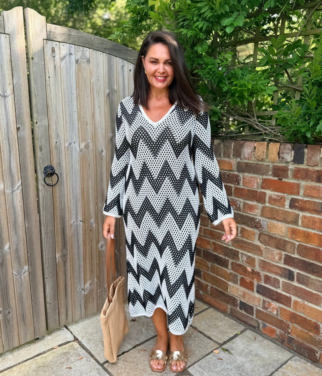 Monochrome Zig Zag Crochet Style Dress - Image 9