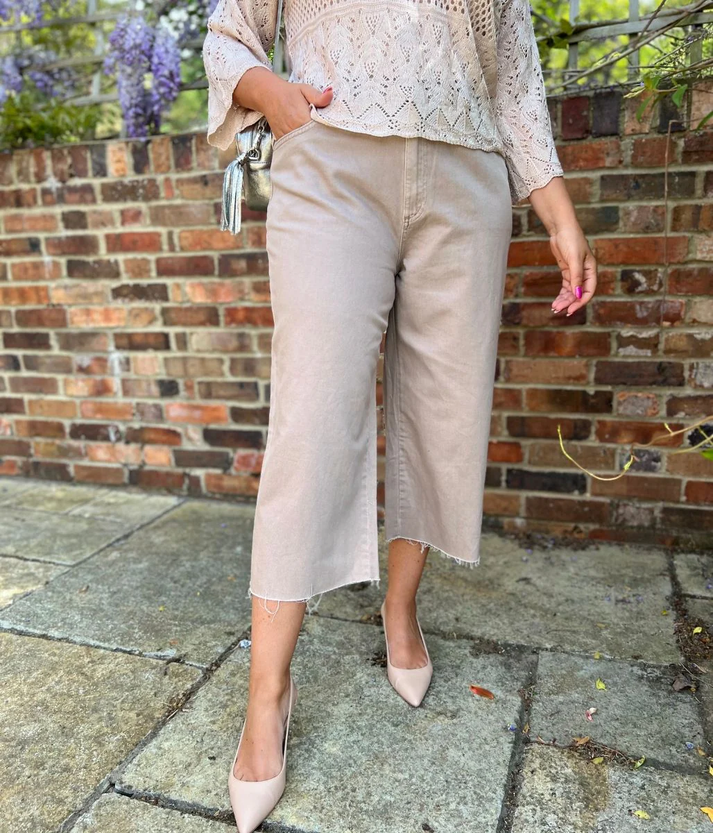 Natural Wide Leg Cropped Jeans - Image 4