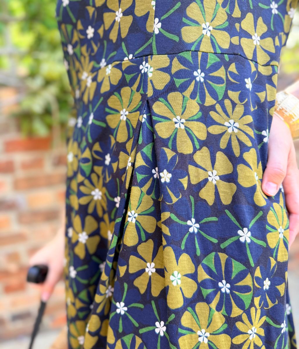 Olive Witch Hazel Printed Jersey Dress - Image 4