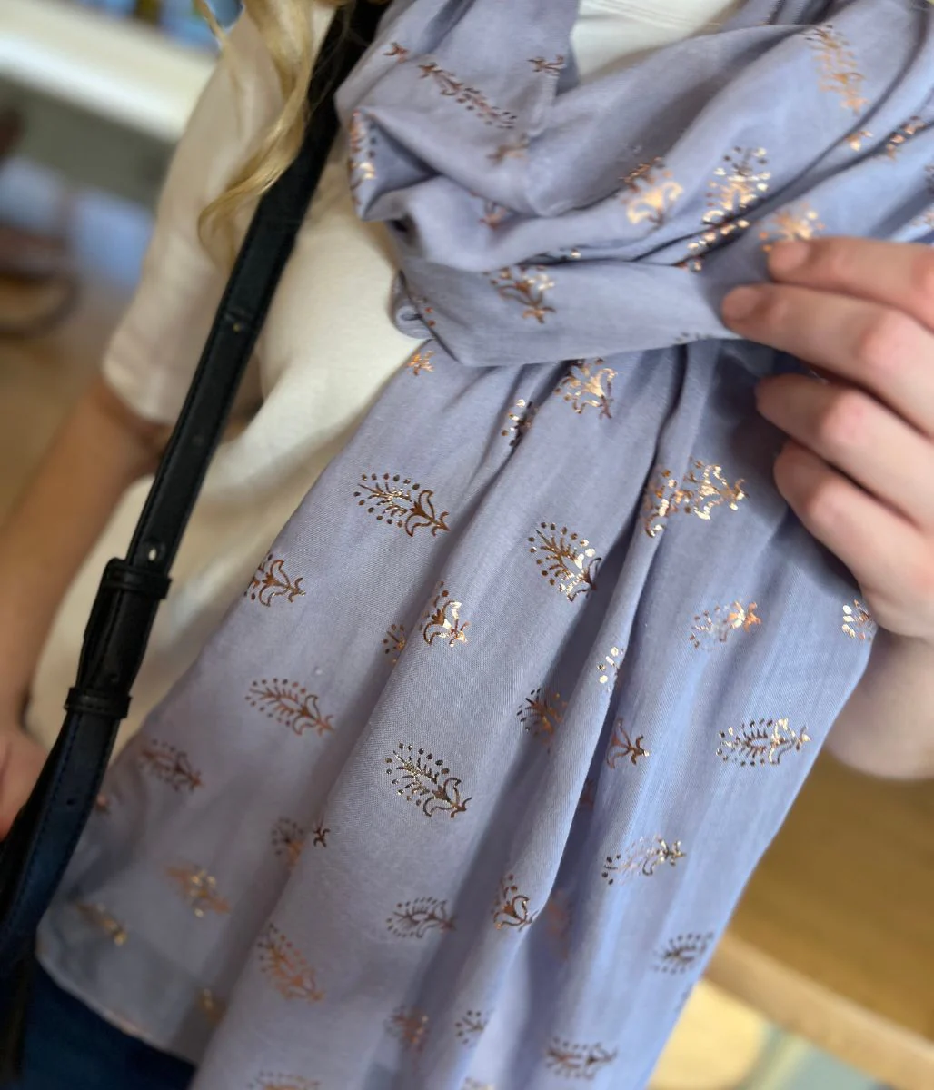 POM Grey Metallic Feather Print Scarf - Image 5