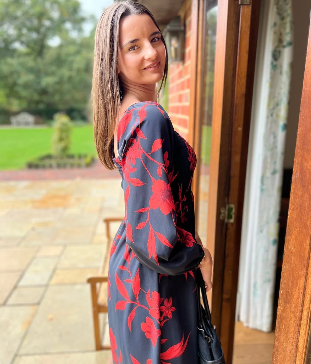 Red & Black Print Shirred Midi Dress - Image 12