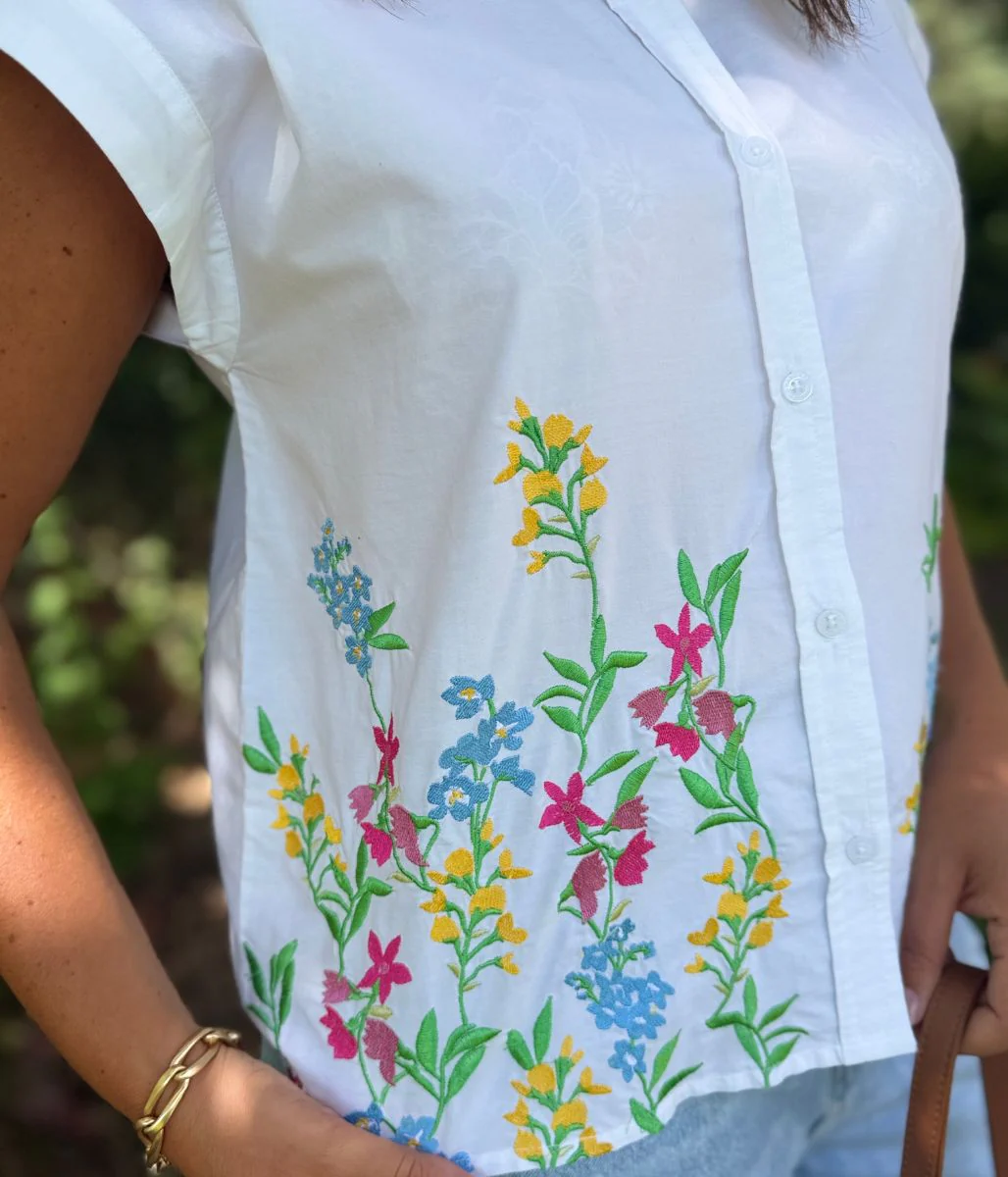 White Floral Embroidered Sleeveless Shirt - Image 8