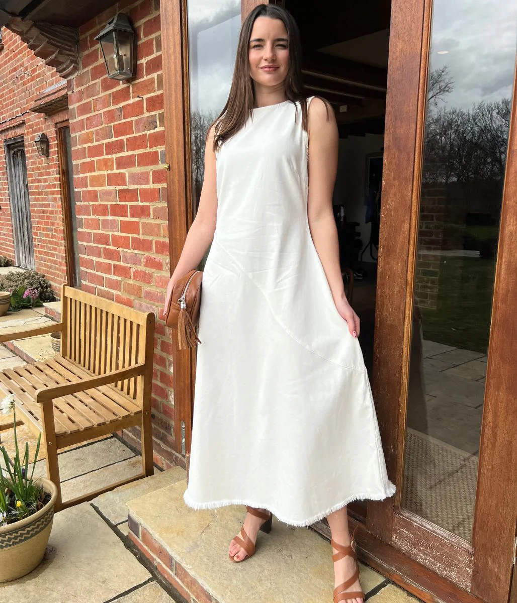 White Sleeveless Raw Hem Denim Dress - Image 5